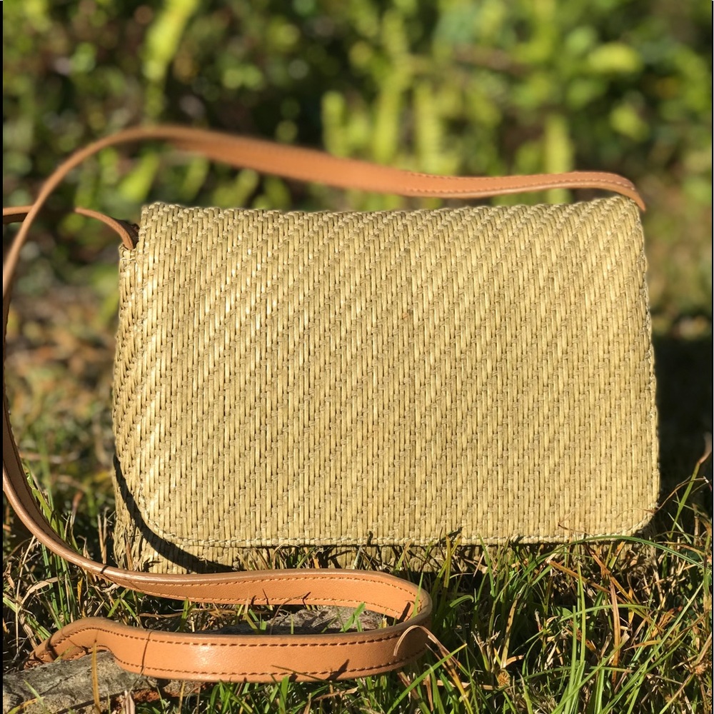 Fossil Woven Straw Shoulder Bag